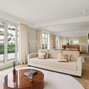 PARIS XVIe - Trocadéro - Vue Panoramique, étage élevé.