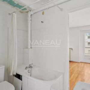 Paris XIVe - studio  lumineux avec balcon et vue dégagée