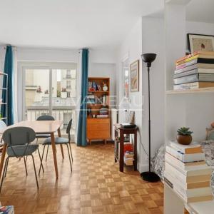 Paris XVe - Sèvres Lecourbe / Blomet : Studio calme et lumineux