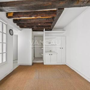 Exclusivité un studio Angle Bac /Grenelle