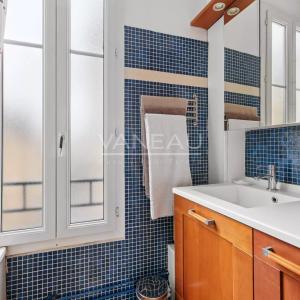 Rue Cambronne Trois pièces