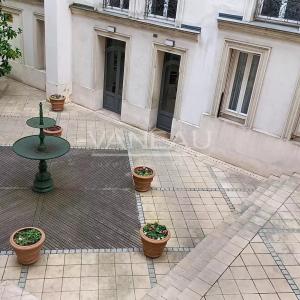 PARIS XVI - Appartement deux pièces entièrement rénové - Amiral 