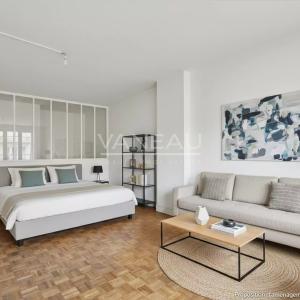 Paris XV ème, grand studio 34.38 m² avec balcon