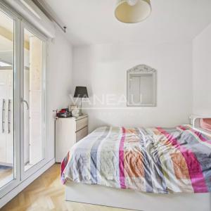 ISSY LES MOULINEAUX - EN ETAGE AVEC JARDIN, TERRASSE ET PARKING