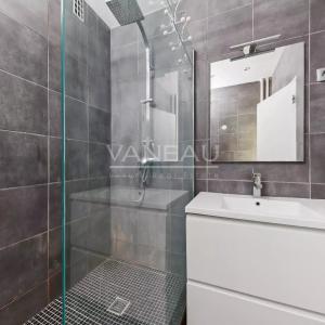 Métro Commerce - Deux pièces