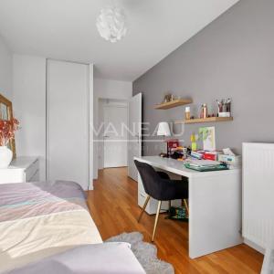 BOULOGNE - DERNIER ETAGE - BALCON / TERRASSE