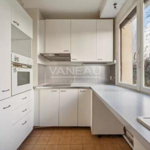 Paris 15e  Lourmel - 4 pièces sur jardin baigné de soleil !