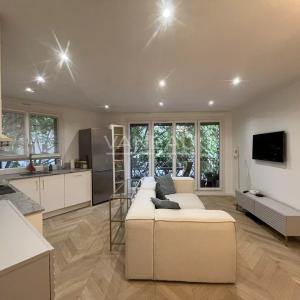 Appartement 2 Pièces - Quartier · Clignancourt · Grandes Carrièr