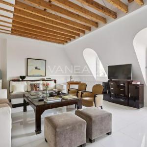 PARIS XVIe - Victor Hugo - Bel appartement dernier étage, vue To