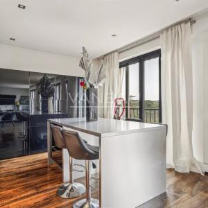 Neuilly Sur Seine - Dernier étage avec vue panoramique face au b