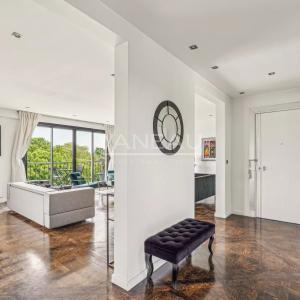 Neuilly Sur Seine - Dernier étage avec vue panoramique face au b