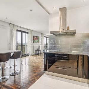 Neuilly Sur Seine - Dernier étage avec vue panoramique face au b