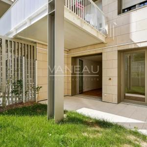 Issy-les-Moulineaux - Deux pièces rénové DPE D avec terrasse et 