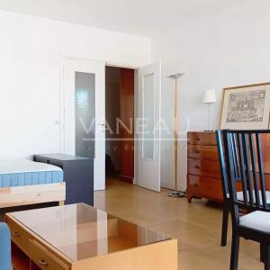 Paris XVII - STUDIO MEUBLE AVEC BALCON - TOUR MAUBOURG