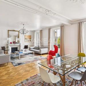 APPARTEMENT FAMILIAL ET DE RECEPTION