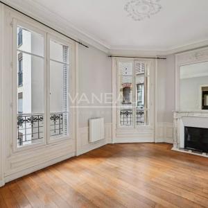 Paris XVe Necker, bel appartement calme dans un immeuble 1930