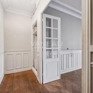 Paris XVe Necker, bel appartement calme dans un immeuble 1930