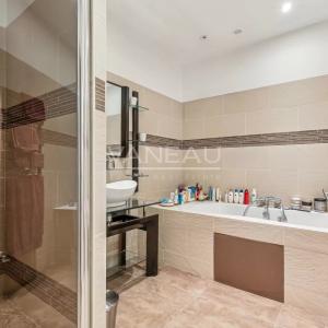 Pont de Neuilly - Comme une maison