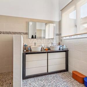 Pont de Neuilly - Comme une maison