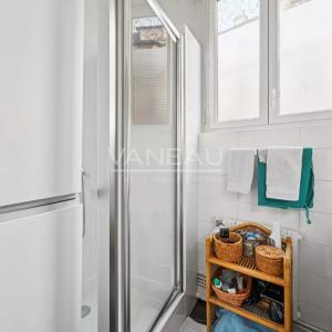 Paris XVIe - Place de Mexico - Appartement en étage élevé