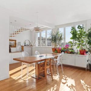 Boulogne Billancourt, Appartement familial en dernier étage avec