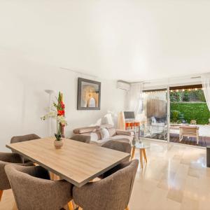 Le Cannet Mairie, magnifique 2 pièces en rez-de-jardin dans une 