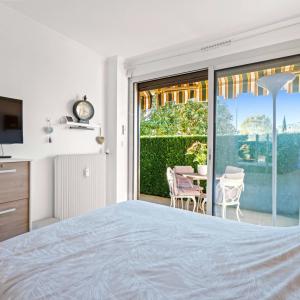 Le Cannet Mairie, magnifique 2 pièces en rez-de-jardin dans une 