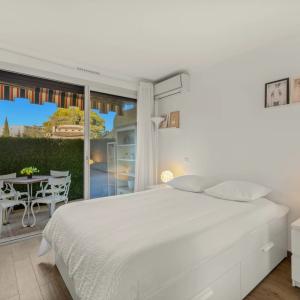 Le Cannet Mairie, magnifique 2 pièces en rez-de-jardin dans une 