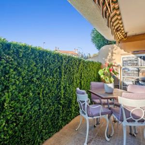 Le Cannet Mairie, magnifique 2 pièces en rez-de-jardin dans une 