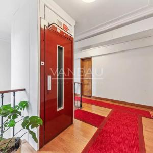 Paris VIIe - Saint Dominique - Etage élevé vue Tour Eiffel