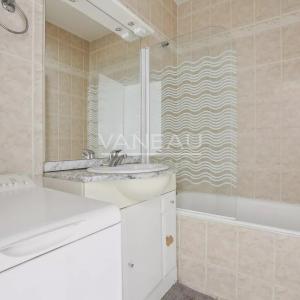 Paris XVIe - Place Victor Hugo - Studio sur jardin