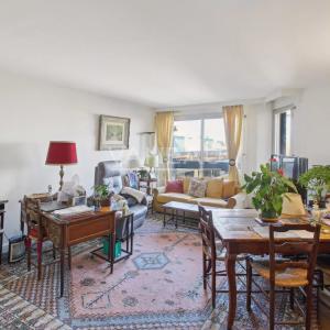 Paris XVIème - 3 pièces balcon - vue dégagée - vendu occupée