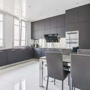 Paris XVIIe - Courcelles / Ternes - Appartement familial de 150m