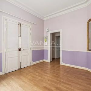 PARIS XV - Villa Poirier : Appartement trois pièces à rénover