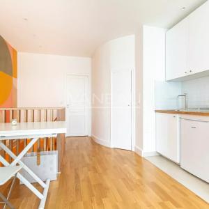 PARIS XVIe - VICTOR HUGO - Magnifique deux pièces au calme absol