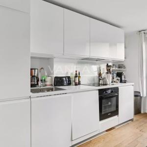 Exclusivité Off-market - Paris 4e - Rue Saint-Antoine - vue déga