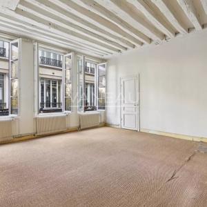 Arts et Métiers - Bel ancien à rénover - 2 chambres