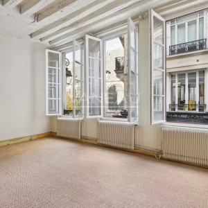 Arts et Métiers - Bel ancien à rénover - 2 chambres