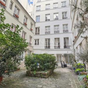 Arts et Métiers - Bel ancien à rénover - 2 chambres