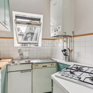 Paris VIIe - Saint Dominique - Etage élevé vue Tour Eiffel