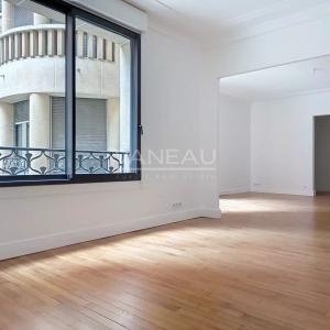 PARIS VIII - Appartement avec deux chambres - Rue Clément Marot