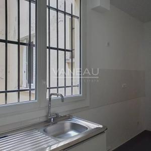 PARIS VIII - Appartement avec deux chambres - Rue Clément Marot