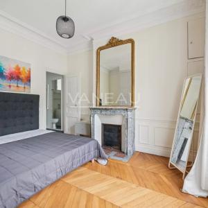 DEUX PIÈCES - TRIANGLE D'OR