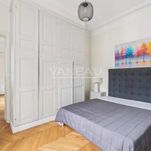 DEUX PIÈCES - TRIANGLE D'OR