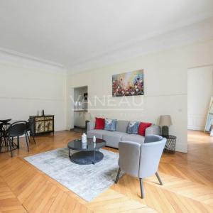 DEUX PIÈCES - TRIANGLE D'OR