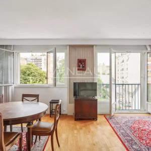 Paris XVe - Blomet - Appartement trois pièces avec vue dégagée