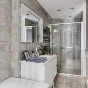 Paris XVI -  Boileau - Claude Lorrain -  Appartement deux chambr