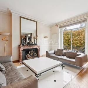 Paris XVIe - Trocadéro.