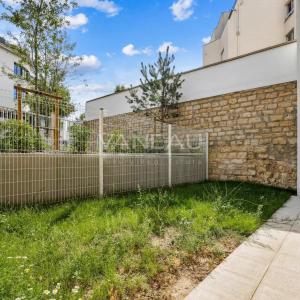 Issy-les-Moulineaux - Trois pièces rénové avec jardin de 39 m2