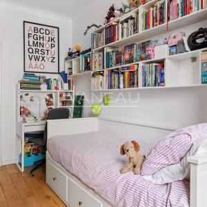 Rue Cambronne Trois pièces